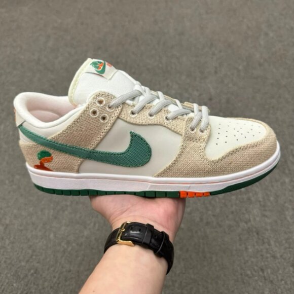 Nike SB Dunk Low x Jarritos White - Picture 1 of 9